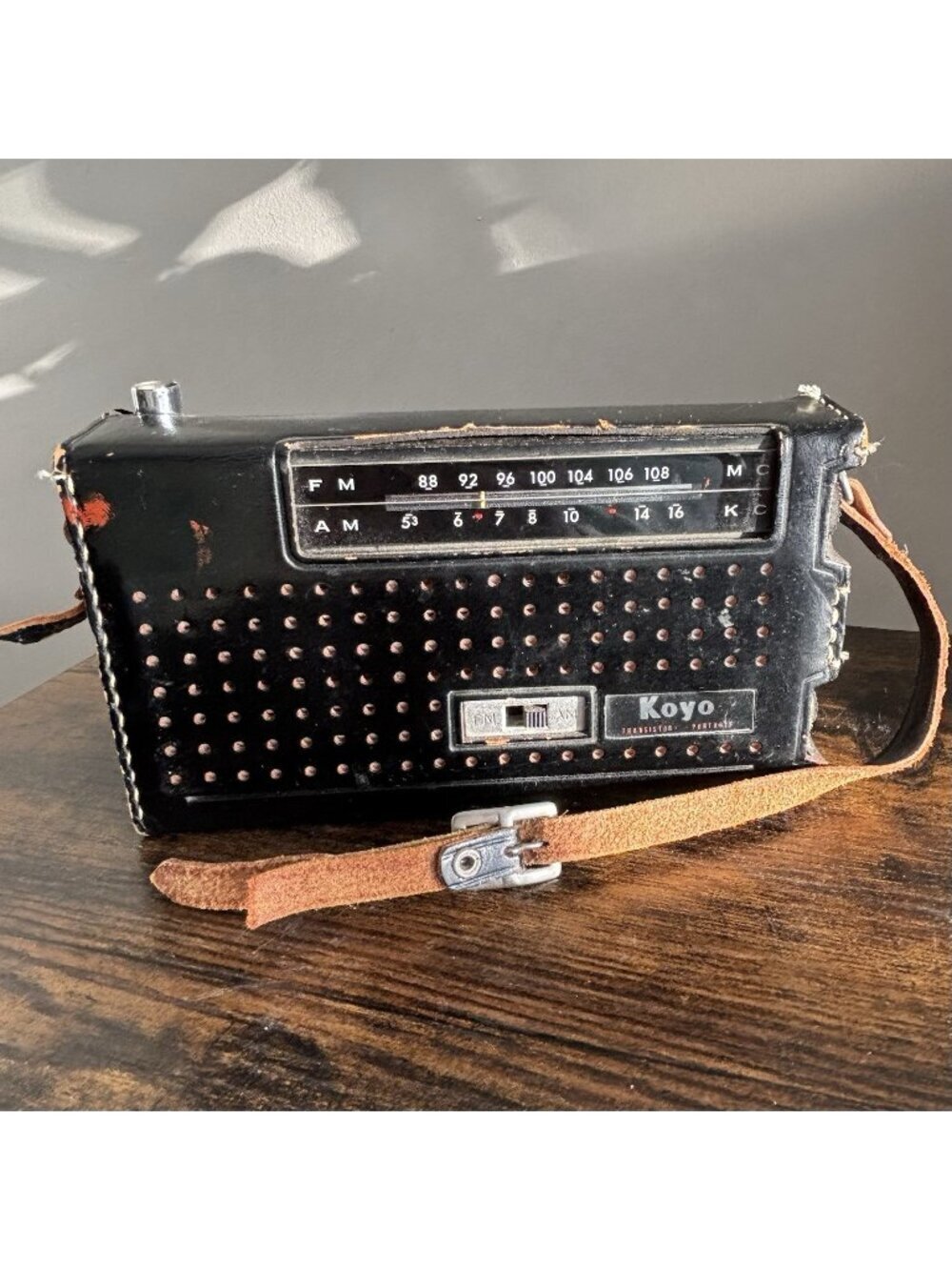 60s| 1960s Vintage Koyo AM-FM Transistor Radio Model KTR-1022 Japan